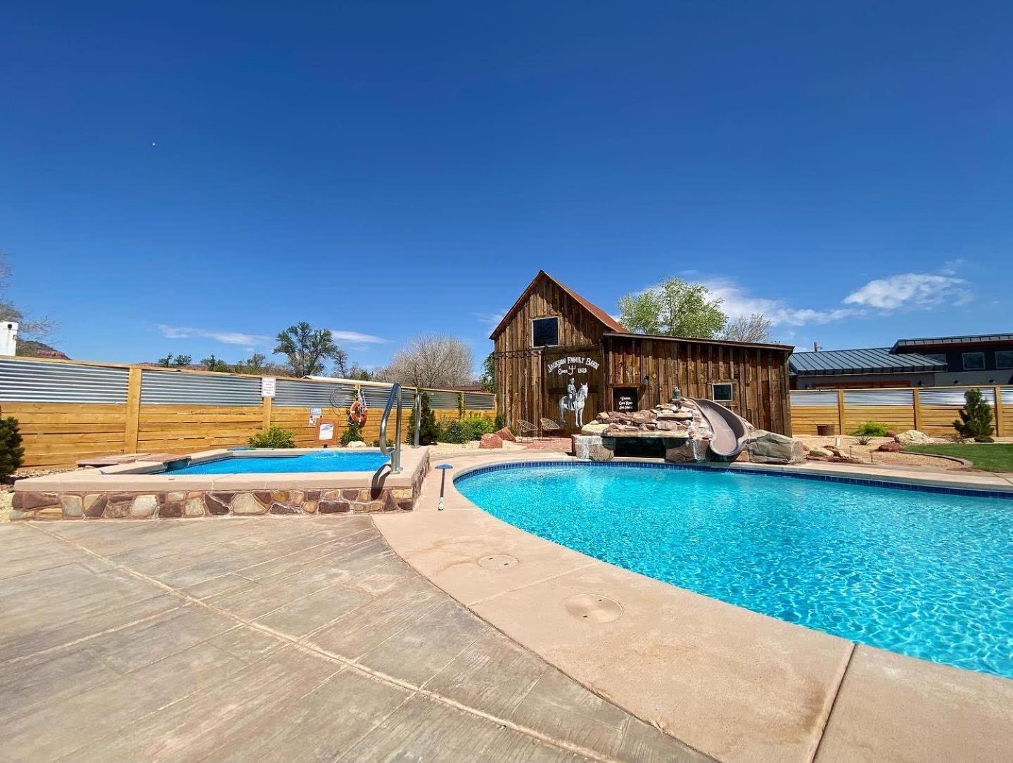 Timber & Tin G 2Bed 2Bath W Pool & Rooftop Deck Kanab Exterior photo